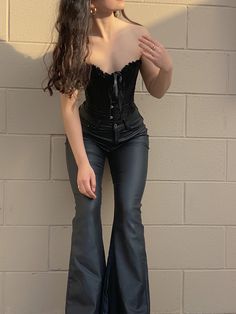 Black Corset Aesthetic Outfit, Black Bellbottom Pants Outfits, Corset Outfit Aesthetic, Outfits For Dr, Corset Ideas, Outfits Alt, Casual Instagram