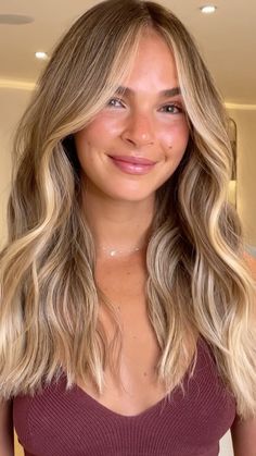 fraisstudios on Instagram: BEACHY hair colour vibes at Frais by @beckyblight_frais 💘💘💘 SUNKISSED warmth in your colour is key to making your skin glow!! The warmer… Hair Highlights On Light Brown Hair, Lived In Medium Blonde, Partial Highlights For Bronde, Baby Lights Dirty Blonde Hair, Blonde Natural Highlights On Dirty Blonde Hair, Sunkissed Hair Dark Blonde, Lived In Beach Blonde, Sunkissed Balayage Blonde, Light Honey Balayage