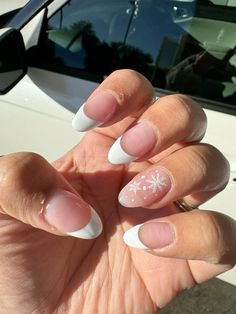 Christmas Nail Simple Classy, French Polish Christmas Nails, Snowflake White French Tip Nails, Chrome French Tip Nails Snowflake, Nails Christmas Designs Almond, White Chrome French Tip With Snowflake, Blue French Nails With Snowflakes, Snowy French Tip Nails, Basic White Christmas Nails