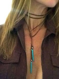 Necklaces Hippy Fashion, Silversmithing Jewelry, Leather Necklaces, Western Tee, Nails Jewelry, Western Store, Western Tops, Necklace Tutorial, Repurposed Jewelry