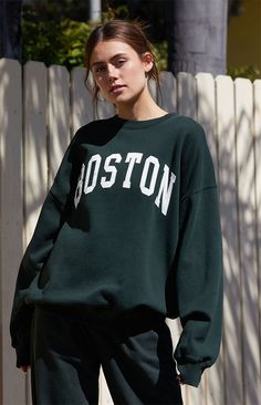 Green Erica Boston Crew Neck Sweatshirt Cute Fall Fits, Dark Green Sweatshirt, Color Sweatshirt, Plain Sweatshirt, Comfy Sweatpants, College Sweatshirt, Green Sweatshirt, Cozy Pullover, Green Hoodie