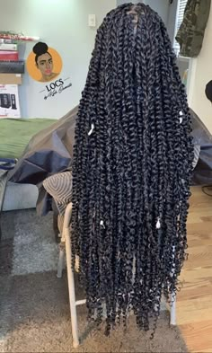 Small Claw Clip, Clip Claw, Passion Twists, Girl Braided Hairstyles, Goddess Braids Hairstyles, Faux Locs Hairstyles, Cute Box Braids Hairstyles, Braids Hairstyles Pictures, Quick Braided Hairstyles