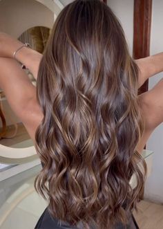 Medium Tone Brown Hair, Light Brown Hilights In Brown Hair, Dark Brown Carmel Hair Subtle Highlights, Cool Toned Lived In Brunette, Carnal Balayage Brunettes, Mushroom Brown Hair Color With Lowlights, Coco Brown Balayage, Lowlights For Medium Brown Hair, Brunnete Highlights