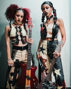 Nova Twins, Afro Goth, Afro Punk Fashion, Girl Punk, Black Punks, Punk Girl, Special One, Afro Punk, Rock Punk