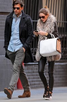 Fur coat with leather trousers Johannes Huebl, Estilo Olivia Palermo, Olivia Palermo Lookbook, Olivia Palermo Style, Stylish Couple, Olivia Palermo, Fashion Couple, Couple Outfits