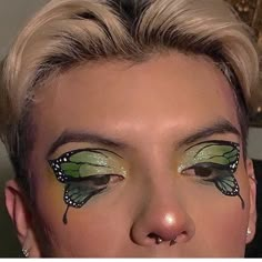 Butterfly Eyes, Green Makeup, Eye Makeup Designs, Fairy Makeup, Makeup Eye Looks, Creative Eye Makeup, Creative Makeup Looks