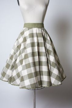 We're Pretty certain every girl adores having a good old circle skirt in her closet. The Haute Circle Skirt is the ultimate classic go-to to match with your favorite blouses and t-shirts. Full Circle Skirt Center Back Zip Yes, Pockets! 2-inch waistband 100% Cotton Made in the USA! Skirt Circle, Plaid Circle Skirt, Circle Skirts, Pleated Skirt And Sweater, Circle Skirt Outfits, Modest Girly Outfits, Circle Skirt Pattern, 1950s Skirt, Classy Skirts