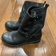 So Comfortable, Great For Fall & Winter Bone Shoes, What A Girl Wants, Wardrobe Style, Moto Boots, Rag & Bone, Combat Boots, Beautiful Dresses, Bones, Fall Winter