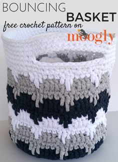 a crocheted basket is shown with the text, bouncing basket free crochet pattern on moogly