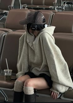 Lazy Fashion Outfits, Hanyuc Instagram, Hoodie Outfit Korean, Comfy Outfits Lazy, Mode Ulzzang, Hoodie For Women, Foto Ideas Instagram, Boyfriend Style