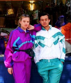 1990s Mens Fashion, 80s Hip Hop Fashion, Ripped Tights, 80s Fancy Dress, 80s Trends, 80s Hip Hop, Comfy Jackets, 80's Fashion