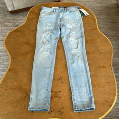 Nwt Never Been Worn Denim H&m Light Wash Cotton Jeans, H&m High Rise Medium Wash Jeans, H&m Casual Denim Jeans, H&m Medium Wash Denim Jeans, H&m Light Wash Denim Jeans, H&m Straight Leg Light Wash Jeans, H&m Denim Blue Jeans, H&m Light Wash Jeans For Spring, H&m Mid-rise Jeans For Spring