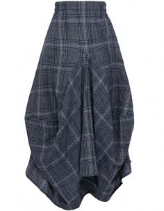 Grey Check Skirt Pola Rok, Check Skirt, Moda Chic, Outfit Trends, A Skirt, 가을 패션, Skirt Design, Plaid Dress