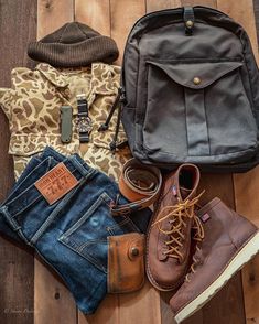 Filson Journeyman, Chukka Boots Outfit, Filson Bags, Iron Heart, Go To Work, Dry Goods, Men Fashion Casual Outfits, Everyday Carry