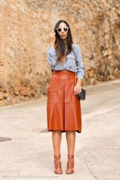 Handmade Women's Lamb Skin Leather Skirt High Waist Soft - Etsy Brown Leather Skirt, Cocktail Skirts, Leather Skirt Outfit, Skirt High Waist, Moda Chic, Leather Midi Skirt, Wardrobe Style, 가을 패션, Fashion 2020