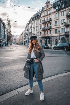 Outfit London, City Break Outfit, Brunch Outfit Winter, Neutral Fall Outfits, Fall Travel Outfit, Paris Winter