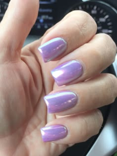 Nails 2023 Trends Lavender, Crome Nails Purple, Digital Lavender Nails, Lavender Chrome Nails French, Chrome Lilac Nails, Purple Crome Nails Design, Lilac And Chrome Nails, Lavender Chrome Nails Short, Irridescent Nails Purple