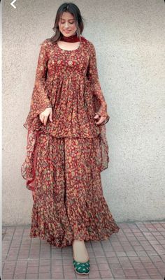 Anarkali With Garara, Eid Kurtis Woman Dresses, Frock And Sharara Designs, Kurti On Plazo, Long Frock With Sharara, Frock Gharara Designs, Frock Suit With Sharara, Frock And Plazo Design Pakistani, Frock Garara Dress Pakistani