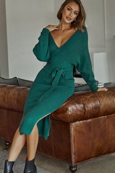 Cameo Batwing Knit Midi Dress Forest Green by Selfie Leslie Cameo Dress, Yellow Bridesmaids, Red Bridesmaids, Romantic Dinner, Blue Bridesmaids, Clothing Tags, Date Night Dresses, Mini Dress Casual, Knit Midi