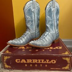 Beautiful Gently Used Women Cowboy Boots, That Look Like Blue Gator. I Am A Size 9.5 And These Fit Perfect, So I Would Say They Run Slightly Big Imo Blue Snip Toe Boots With Reinforced Heel, Women Cowboy Boots, Cowboy Boots Women, Boots Women, Cowboy Boots, Womens Boots, That Look, Cowboy, Color Blue