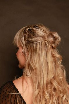 Bridesmaid Hair Wavy Half Up, Braids Into A Half Up Half Down, Hair Down Bun On Top Half Up, Homecoming Half Up Half Down, Fall Wedding Hairstyles Bridesmaid Short Hair, Half Up Wavy Hairstyles Short Hair, Fringe Half Up Half Down, Half Up Half Down Braid Short Hair, Hair Wedding Guest Half Up#EasyHomecomingHairstyles #HocoHairstylesForLongHair #MediumLengthHocoHairstyles Hair Wedding Guest Half Up, Messy Braid Half Up Half Down, Half Up Wavy Hairstyles Wedding, Hoco Hairstyles For Shoulder Length Hair, Half Up Bun With Braid, Half Up Half Down Wedding Hair With Fringe, Half Up Knot Long Hair, Bridesmaid Hairstyles Half Up Bun, Messy Hair Half Up Half Down