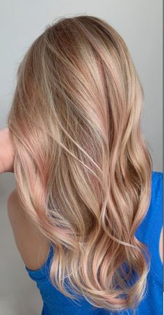 Pink Champagne Highlights, Pink Dye On Blonde Hair, Blonde Hair With Hints Of Pink, Blonde With Pink Tone, Very Light Pink Highlights, Blonde Hair With Some Pink, Blonde Hair With Pale Pink Highlights, Hair With Pink Highlights Blonde, Brown Blonde Pink Balayage