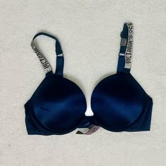 New With Tags. Bombshell Push-Up Bra From Victoria’s Secret In Size 32 C In Dark/Navy Blue. Blue Push-up Bra With Adjustable Straps, Victoria's Secret Blue Summer Bra, Victoria Secret Bombshell Bra, Viktoria Secret, Blue Victoria Secret, Yellow Bra, Bra Collection, Bra Outfit, Top Azul