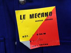 "French blue workwear jacket LE MECANO Made in France 1960 French worker's jacket (fireman) classic cut in a rather dark indigo blue with metal buttons. 2 outside pockets. 4 button closure. Buttoned shoulder straps. All buttons are original. Shirt collar with rivets. Bakelite buttons on the sides and cuffs . In new condition (never washed) Original cardboard label present 100% Cotton Canvas Fabric Sanfor Size 50 The model usually wears M size Measures (taken flat1 inch = 2,54 cm) Shoulders: 52cm Pucci Vintage, Indigo Linen, French Workwear, Worker Jacket, Workwear Vintage, Vintage Workwear, Workwear Jacket, Work Jacket, French Blue