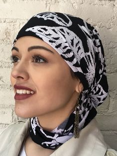 Weekend headwear. Unique personal 4th July gift. Gift for nurse, gift for teacher or gift for friend to say thank you or I love you. Popular feminine black and white pattern head wrap. ❤️ Black and white design soft lightweight stretchy lycra fabric ladies' Head Wrap. ❤️ Uptown Girl Headwear New York designer brand ❤️ A great Get Well gift idea. Take it on vacation. It is so easy to pack. ❤️ Fits head size circumference 20-24 inches ❤️ Adjustable ties ❤️Soft lightweight spandex fabric with silk Black And White Hair, Hair Covering, Women Tie, Gift For Nurse, Uptown Girl, Effortless Hairstyles, Lycra Fabric, Hair Cover, Get Well Gifts