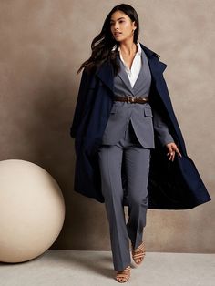 Sculpted Suit Blazer | Banana Republic Factory Women Suits Business Office Outfits, Power Suits For Women, Banana Republic Outfits, Sterling Gray, Antwerp Fashion, Karen Black, Women Lawyer, Blue Gray Color, Womens Suits Business