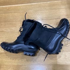 Absolutely Gorgeous Wolverine Womens Torrent Faux Fur Tall Duck Boots.Brand New.Size 7.5 Steel Toe Boots Women, Tall Duck Boots, Wolverine Boots, Purple Boots, Black Rain Boots, Duck Boot, Tall Riding Boots, Tall Leather Boots, Black Leather Ankle Boots