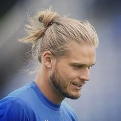 Blonde Man Bun, Mens Long Hair Undercut, Man Bun Haircut, Viking Haircut, Baby Blonde Hair, Blonde Bun, Blonde Man, Undercut Long Hair, Blue Eyed Men