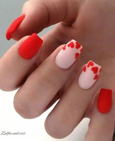 Nails With Hearts, Valentines Nail Art Designs, Unghie Nail Art, Valentine Nail Art, February Nails, Nail Designs Valentines, Fancy Nails, Short Acrylic Nails, Valentine's Day Nails