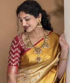 Long Border Silk Saree Blouse Designs, Red Saree With Contrast Blouse, Gold Saree Blouse Design, Mysore Silk Saree Blouse Designs, Latest Blouse Designs, Wedding Saree Blouse Designs