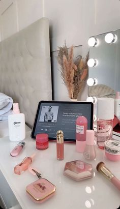 Clean Girly Room Aesthetic, Makeup Items, روتين العناية بالبشرة, Room Inspiration Bedroom, Sweet Candy, Girls Life