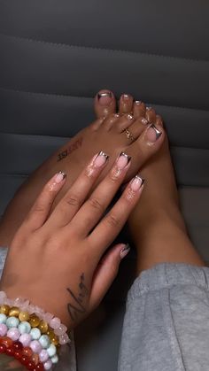 Fall Nail Sets Black Women, Overlay Nails Black Women, Mom Nails, Nail Overlay, Nails Nail Art Designs, Fall Nails 2023, Natural Acrylic, Birthday Nail, Nail Aesthetic