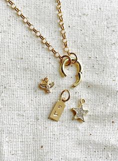 Rolo Chain Charm Necklace Edgy Jewelry Gold, How To Make A Chain Necklace, Small Charm Necklace, Gold Charms For Necklace, Cluster Charm Necklace, Chain Charm Necklace, Stainless Steel Jewelry Women, 2025 Jewelry Trends, Custom Charm Necklace