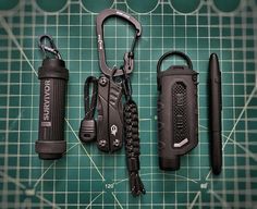 Mochila Edc, Work Apparel, Security Belt, Edc Essentials, Edc Gadgets, Space Pen, Edc Tactical, Tac Gear, Tech Bag