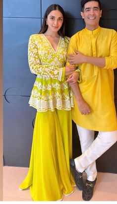 Golden Saree, Haldi Outfits, Haldi Outfit, Trendy Outfits Indian, Lehenga Designs Simple, Indian Bride Outfits, Designer Kurti Patterns, Casual Indian Fashion