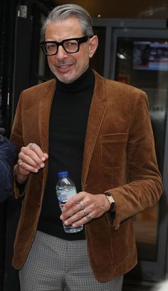 In Praise of… Jeff Goldblum | Oi Polloi Holiday Outfit Ideas, Suits Men, Stylish Blazer, Prom Suits, Corduroy Blazer, Holiday Outfit, Blazer Outfits