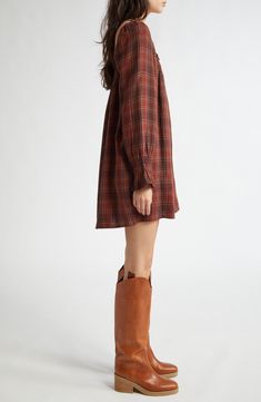 Autumnal hues add cozy vibes to a cotton dress cut in a comfy silhouette and perfected with a pair of pockets. Slips on over head Square neck Long sleeves Side-seam pockets 100% cotton Machine wash, line dry Imported