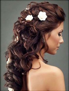 Flowers In Her Hair, Best Wedding Hairstyles, Wedding Hair Flowers, Wedding Hair Down, Wedding Hairstyles For Long Hair, Wedding Hair And Makeup, Indian Hairstyles, Bride Hairstyles, Hair Dos