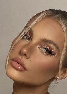 Cowgirl Makeup, Carnaval Make-up, Taylor Swift Makeup, Gem Makeup, Concert Makeup, Rhinestone Makeup, Prom Makeup Looks, Rave Makeup, Smink Inspiration