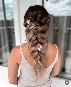 Diy Wedding Hairstyles, Gorgeous Wedding Hairstyles, Braid Wedding, Floral Hair Accessories, Super Cute Hairstyles, Diy Wedding Hair, Romantic Updo, Hairstyles Trendy, Twisted Updo