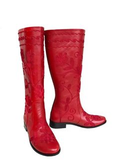 Women's Boots, Riding Boots, Leather Boots, Round Toe, Low Heel, Handembroidered Boots, Suzani Boots, Custom Made, FREE SHIPPING #SuzaniBoots #WesternBoots #RidingBoots #LowHeel #KneeHighBoots #HandmadeBoots #CustomBoots #RedBoots #OxfordBoots #BohoStyle Blue Leather Boots, Embroidery Boots, Red Leather Boots, Pointy Toe Boots, Soft Boots, Leather Embroidery, Christmas Boots, Unique Boots, Oxford Boots