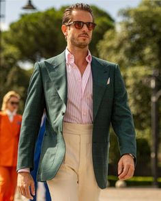 1940s Looks, Classic Menswear, Masculine Style, Latest Celebrity News, Fashion Hub, Perfect Style, Business Outfits, Preppy Style, American Style