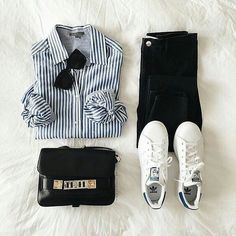 Summer outfit Vertical Stripes Outfit, Style Casual Chic, Quoi Porter, Summer Fresh, Simple Summer, Fresh Outfits, Stripe Outfits, Neue Outfits, Mode Casual