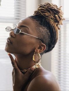 Locs And Undercut Black Women, Shaved Locs Styles, Bo Locs, Side Shaved Hairstyles Long Hair, Locs Mohawk, Mohawk Dreadlocks, Microlocs With Shaved Sides, Locs Shaved Sides, Undercut With Braids