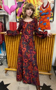 "70,s Vintage Boho Woodstock Printed Maxi Trippy Printed Flower Power!..Oh Yeah! Bishop sleeve ,fashioned by John McBain. Side Splits !....material rayon . Bust 34\"-86cm,...waist 26\"-65cm.. Hip 36\"-91.5cm" 70s Boho Dress, 70s Folk Aesthetic, 70 Dresses Style 70s Fashion, 70s Groupies, 70’s Fashion Women, Vintage Dresses 70s, Authentic 70s Fashion, Flower Child Outfits, Flower Power Outfit