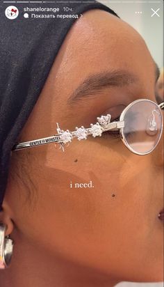 Cool Sunglasses Aesthetic, Sunglasses Gentle Monster, Gentle Monster Glasses, Glasses Jewelry, Mode Dope, Spring Jewelry Trends, Futuristic Sunglasses, Gentle Monster Sunglasses, Fancy Glasses